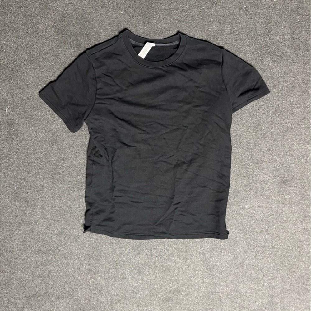 ALO CHILL SHORT SLEEVE Black T-Shirt